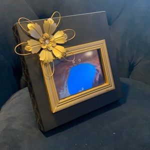 Black and Gold Picture Frame